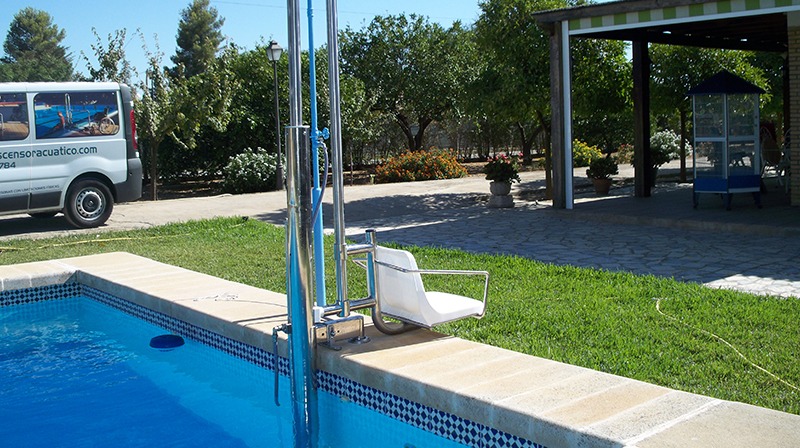 Elevador-hidraulico-para-piscina-2_METALU-TURIA